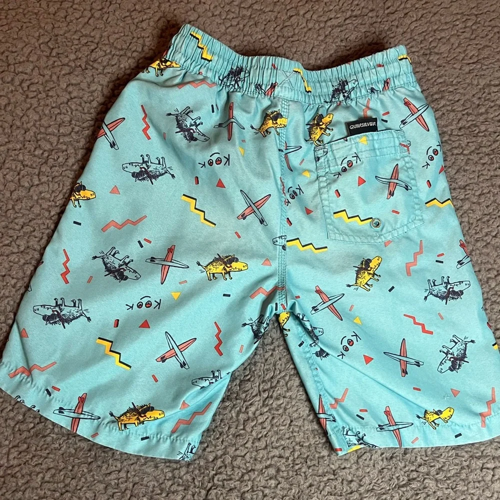 Quiksilver 🌊 vibrant